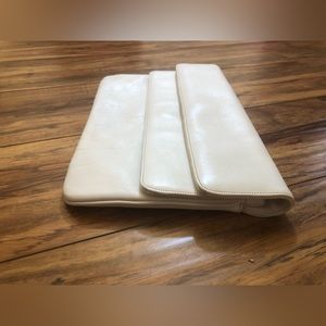 Vintage Jane Barry 3-tiered cream colored clutch